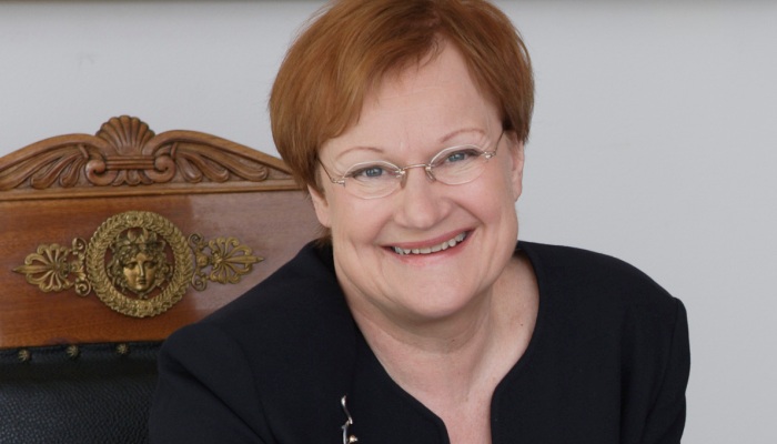 Tasavallan presidentti Tarja Halonen: Tasa-arvonäkökulma on otettava huomioon kaikissa ilmastonmuutokseen liittyvissä asioissa. Tasavallan presidentti Tarja Halonen: Tasa-arvonäkökulma on otettava huomioon kaikissa ilmastonmuutokseen liittyvissä asioissa.